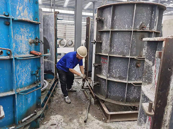 污水檢查井塑料模具的制備方法，方便操作